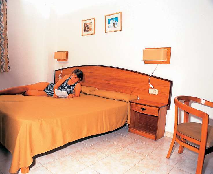 Club Simo Aparthotel Cala Millor  Room photo